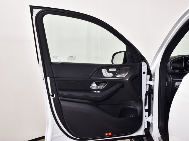 2025 Mercedes-Benz GLS AMG GLS 63 - Photo 70