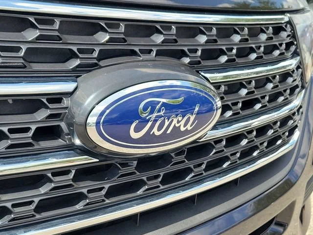 2023 Ford Explorer XLT - Photo 8