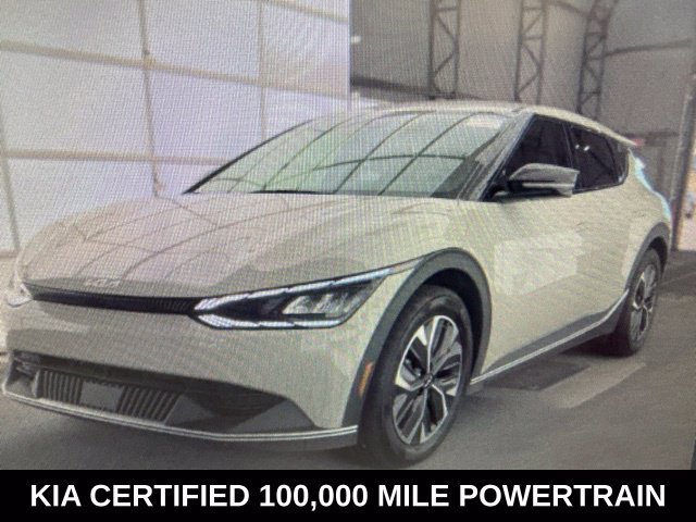 Used 2024  Kia Light image 1