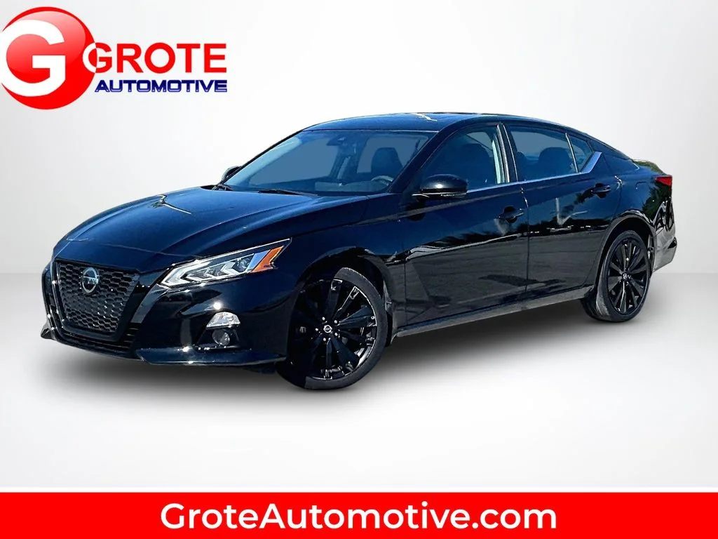 Used 2022 Black Nissan 2.5 SR image 1