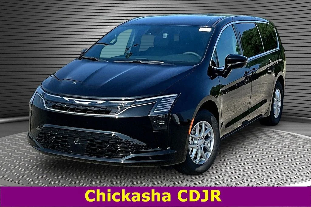 2027 Chrysler Pacifica Select's photo