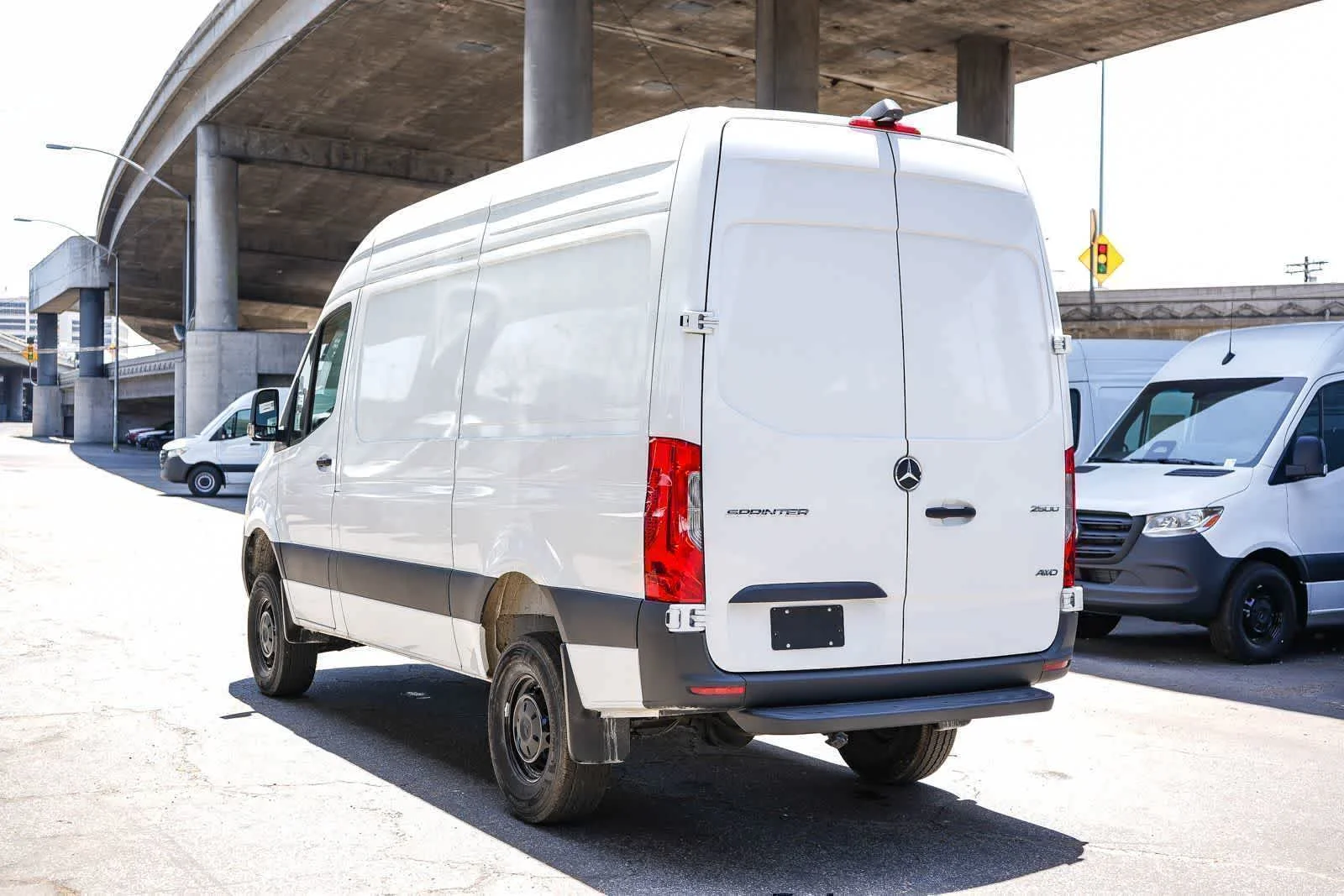 New 2025 Arctic+White Mercedes-Benz Cargo 144WB High Roof AWD 2.0L I4 Diesel Turbo HO image 9