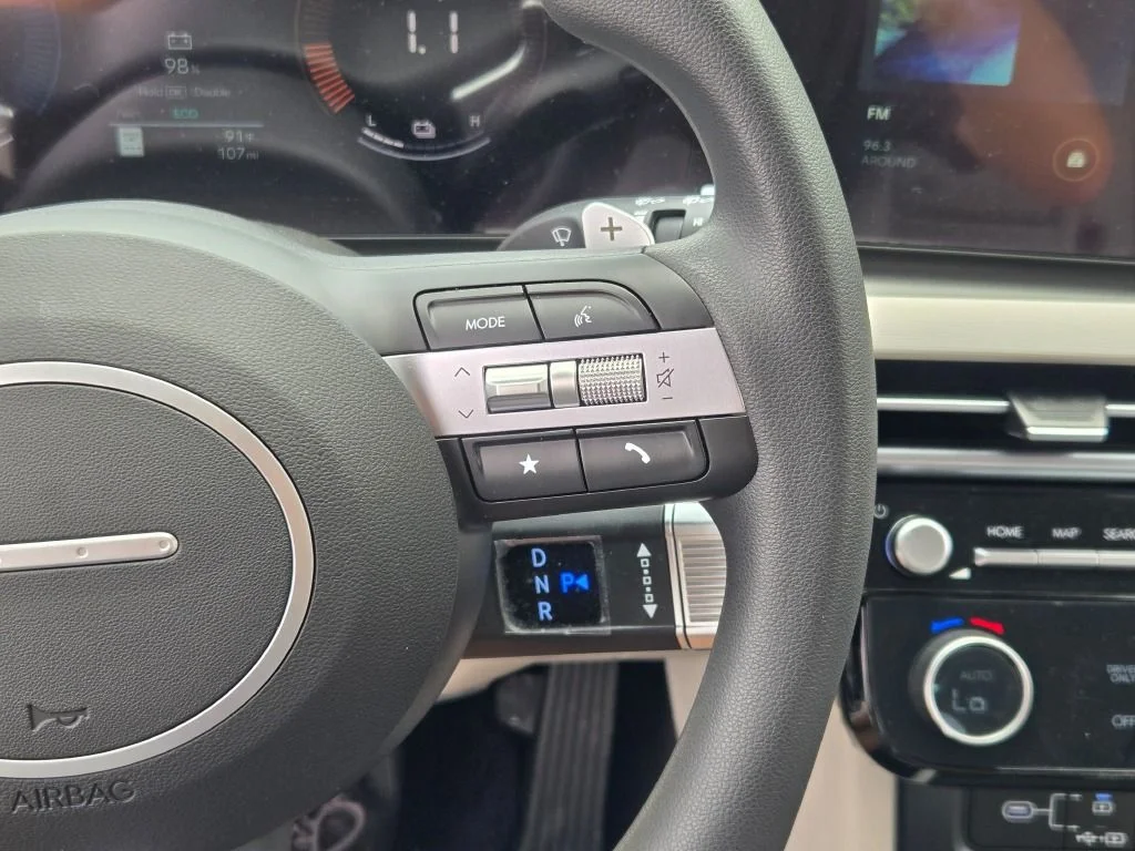 Used 2026 White Hyundai Blue SE image 27