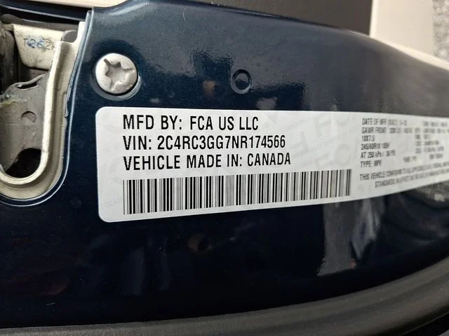 Used 2022 Blue Chrysler Limited image 27