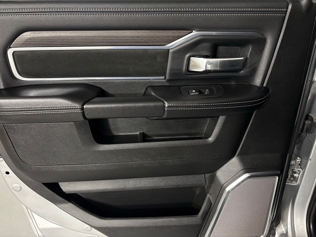 New 2026 Silver-Zynith Exterior Paint RAM Laramie image 33