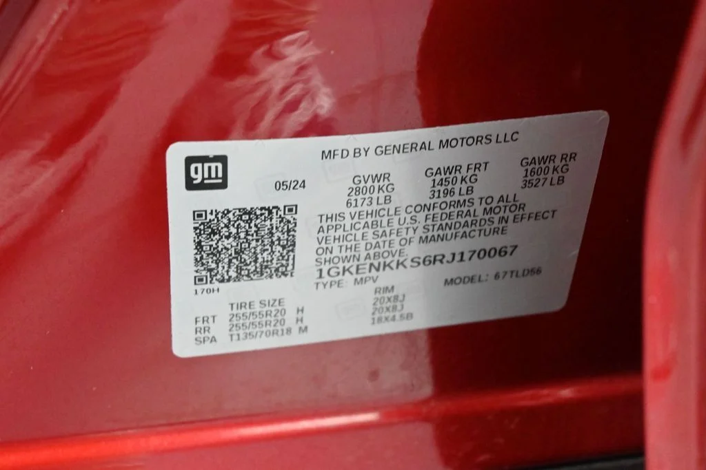 Used 2024 Volcanic Red Tintcoat GMC Elevation image 16