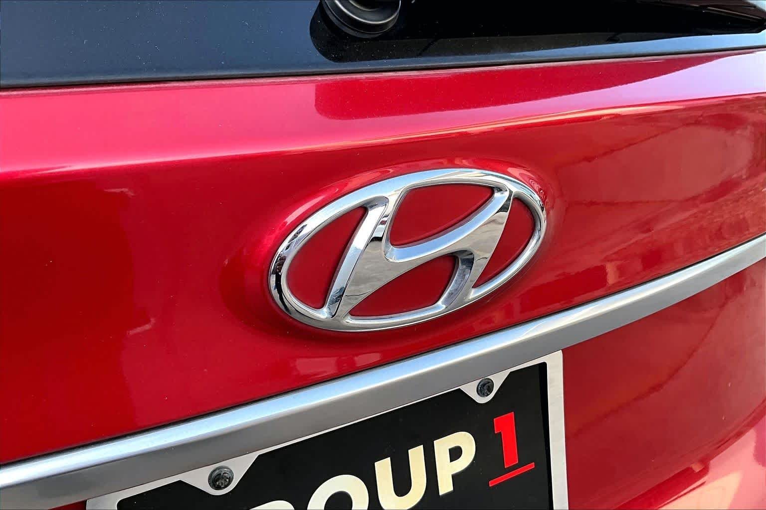 Used 2019 Scarlet Red Hyundai SEL image 10