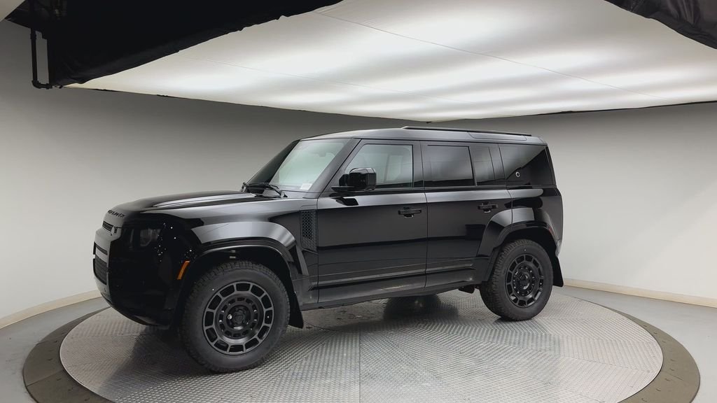New 2026 Narvik Black Land Rover OCTA image 6