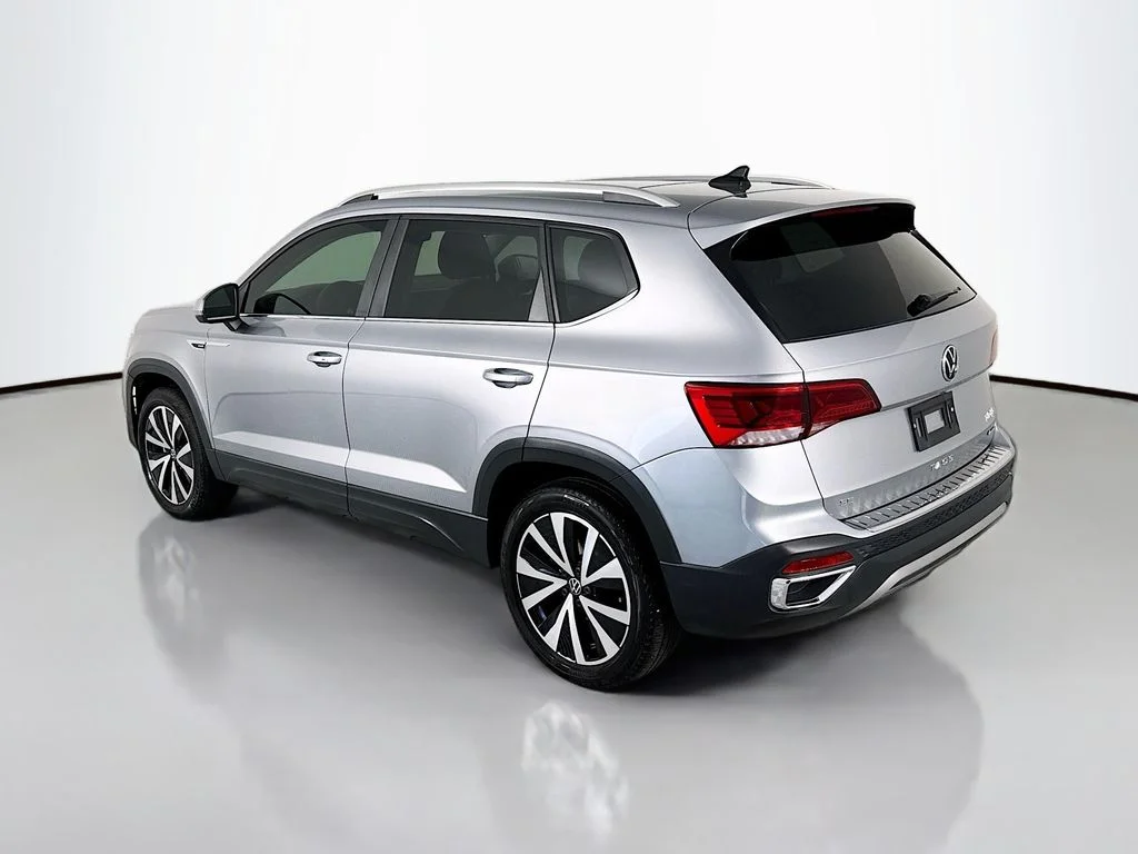 Used 2023 Pyrite Silver Metallic Volkswagen 1.5T SE image 3