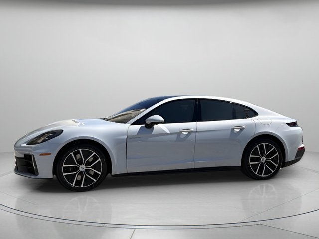 2026 Porsche Panamera 4