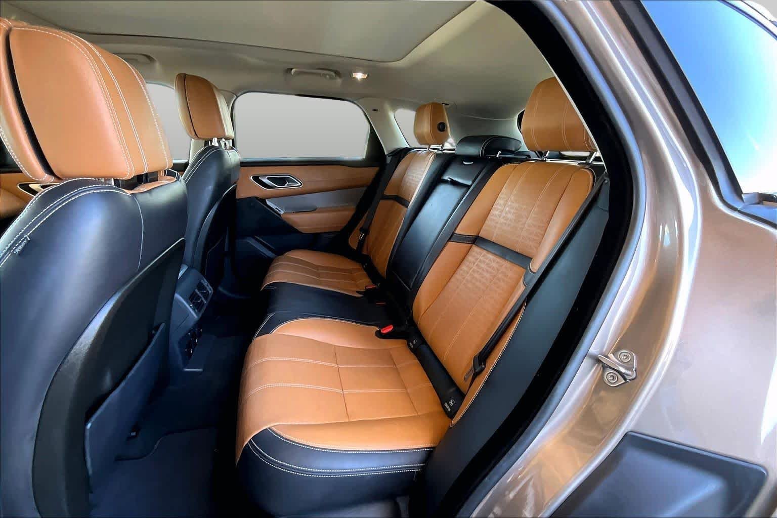 Used 2019 Kaikoura Stone Metallic Land Rover S image 21