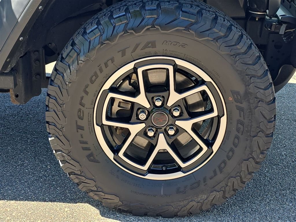 Used 2024 Gray Jeep Rubicon image 11
