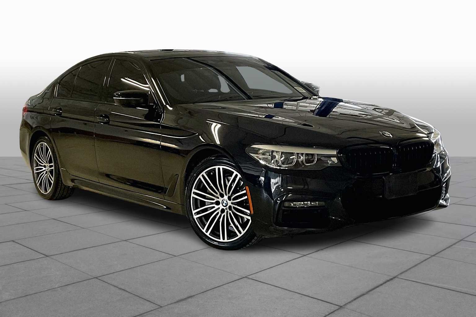 Used 2019 Black Sapphire Metallic BMW 530e iPerformance image 2