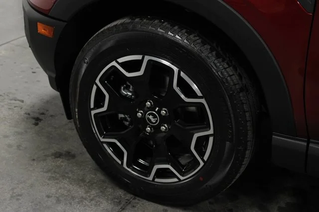 New 2025 Ruby Red Metallic Tinted Clearcoat Ford Outer Banks® image 34