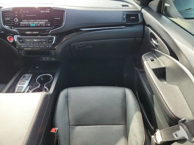 Used 2025  Honda Black Edition image 13
