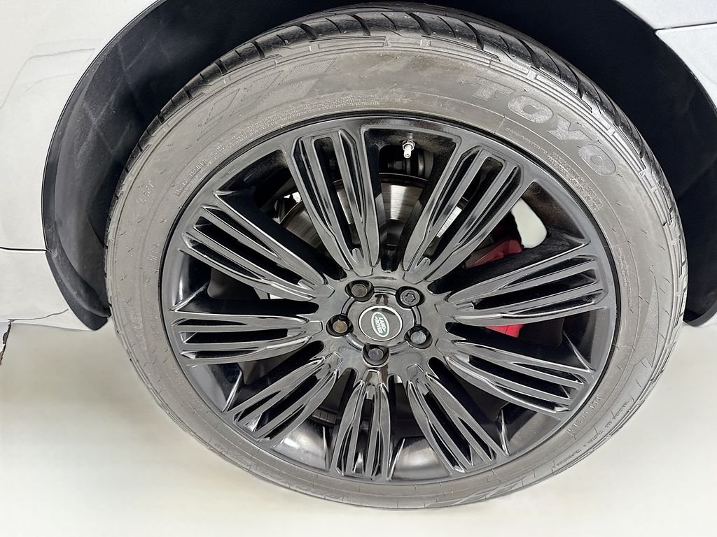 Used 2018 Carpathian Gray Premium Metallic Land Rover Supercharged image 29