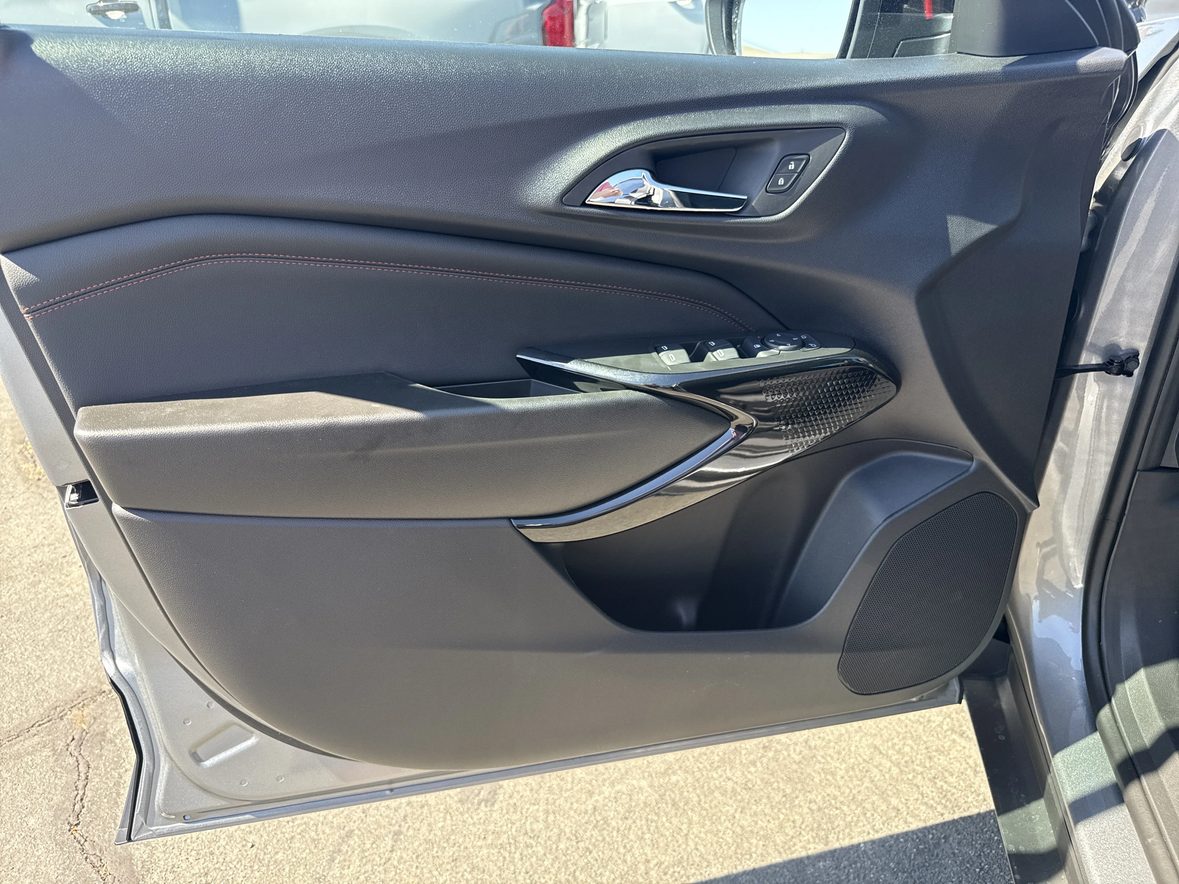 2026 Chevrolet Trax RS - Photo 9