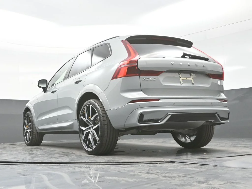 New 2026 Vapour Grey Volvo T8 Polestar Engineered image 28