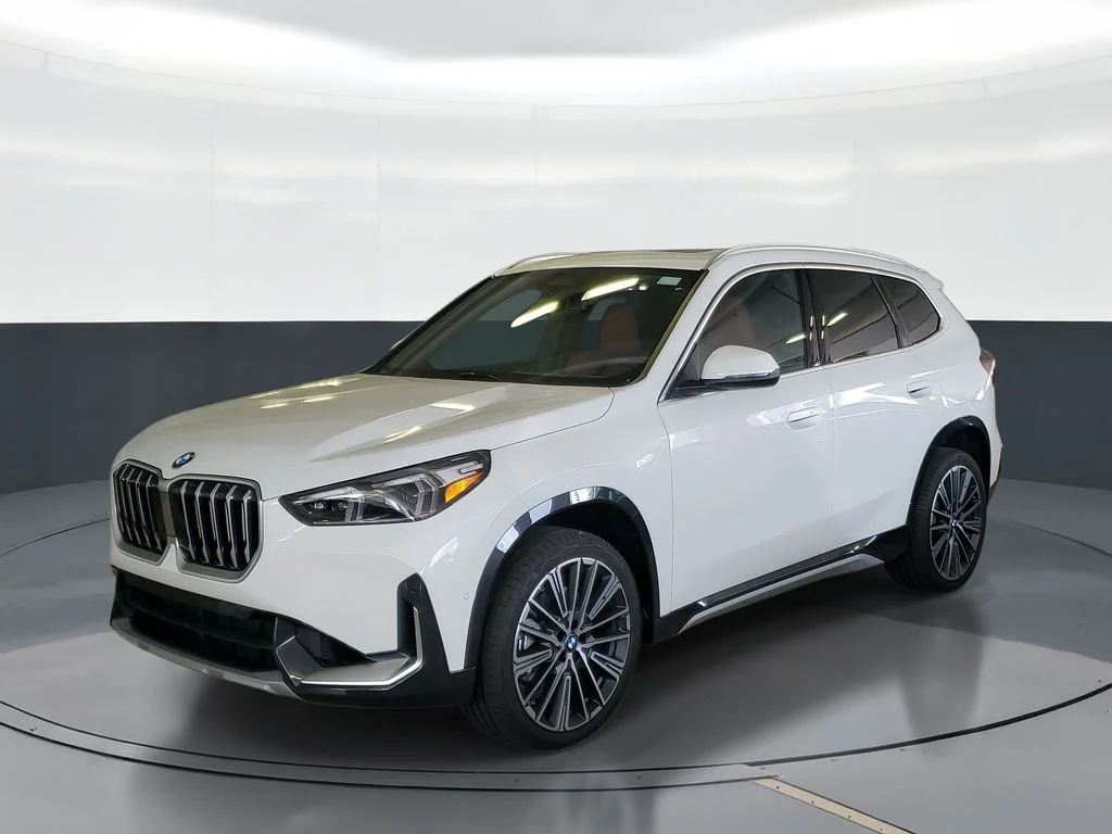 New 2026 Alpine White BMW xDrive28i image 1