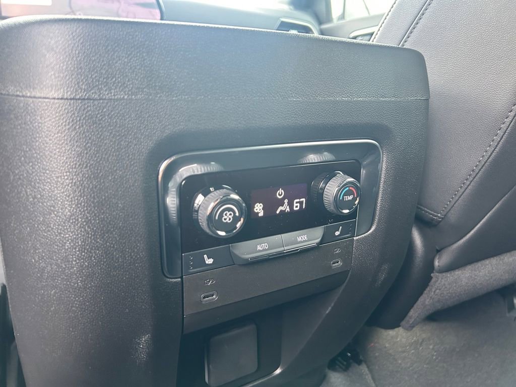 2026 Chevrolet Suburban Premier - Photo 24
