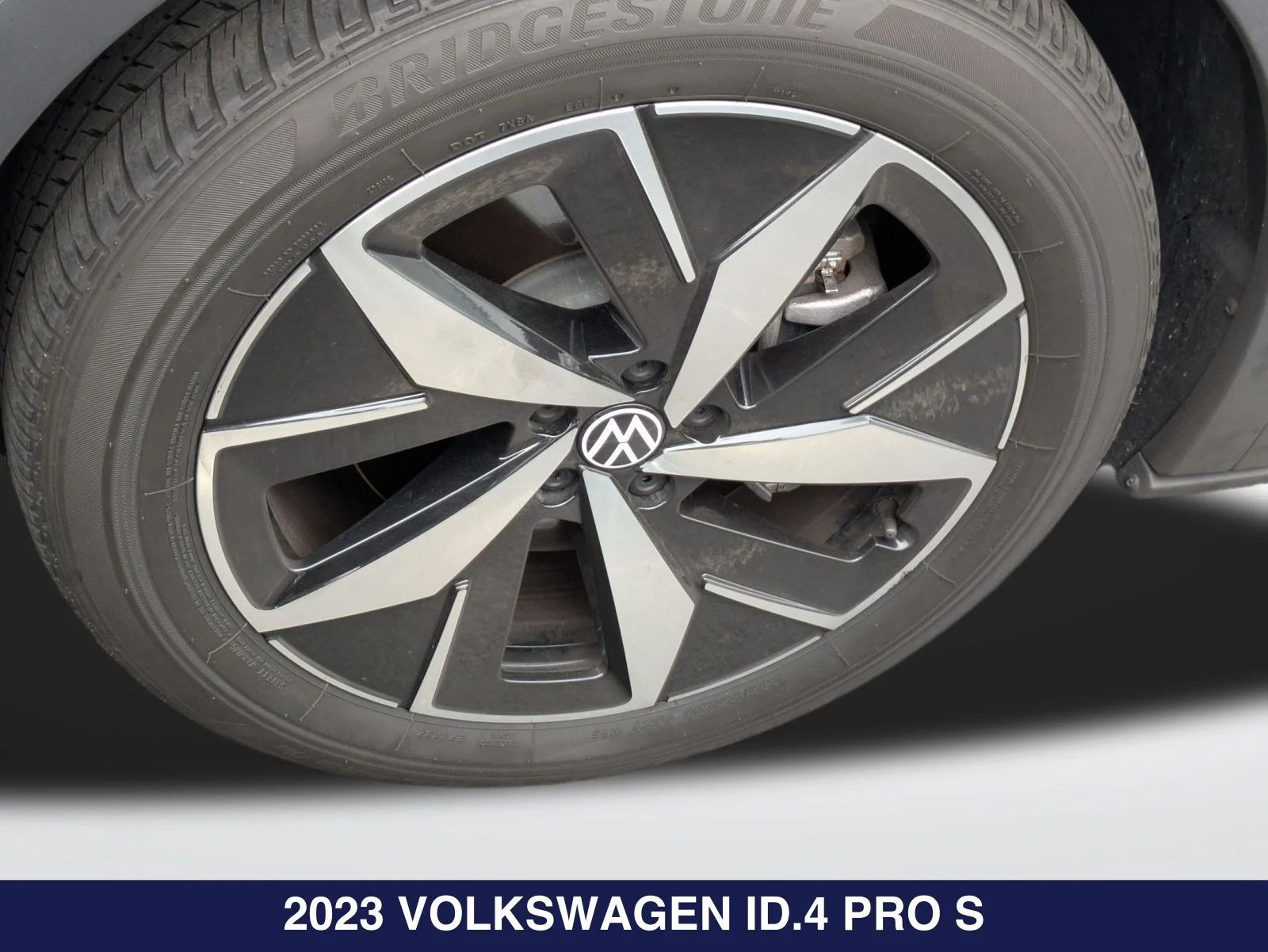 Used 2023 Gray Volkswagen Pro S image 31