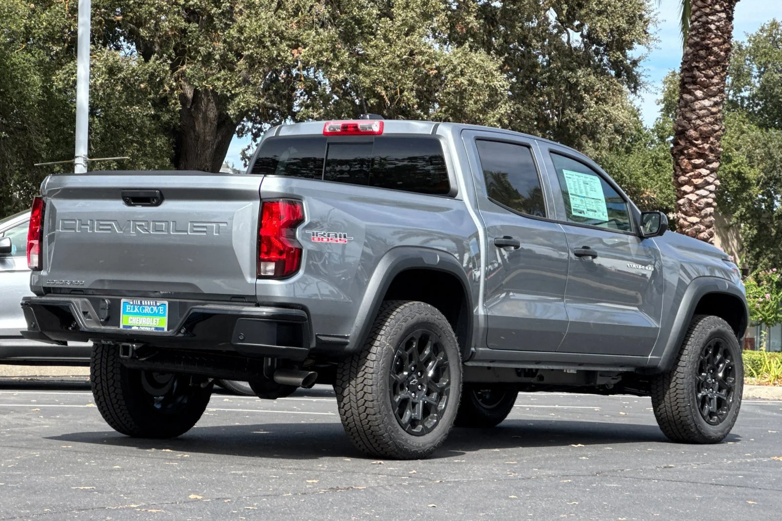 2026 Chevrolet Colorado Trail Boss view 3
