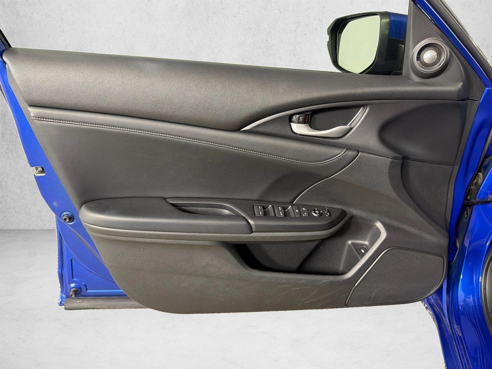 Used 2019 Cosmic Blue Metall Honda Touring image 12