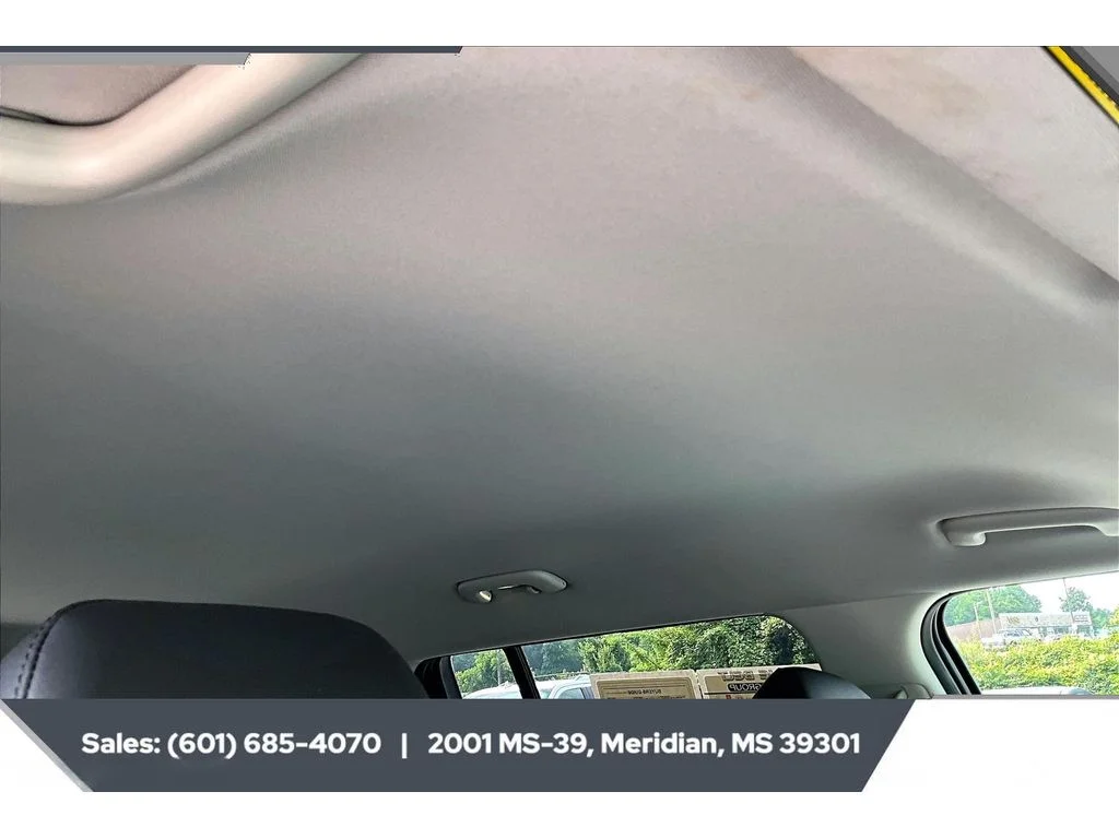 Used 2025 SERENITY WHITE Hyundai SEL image 16