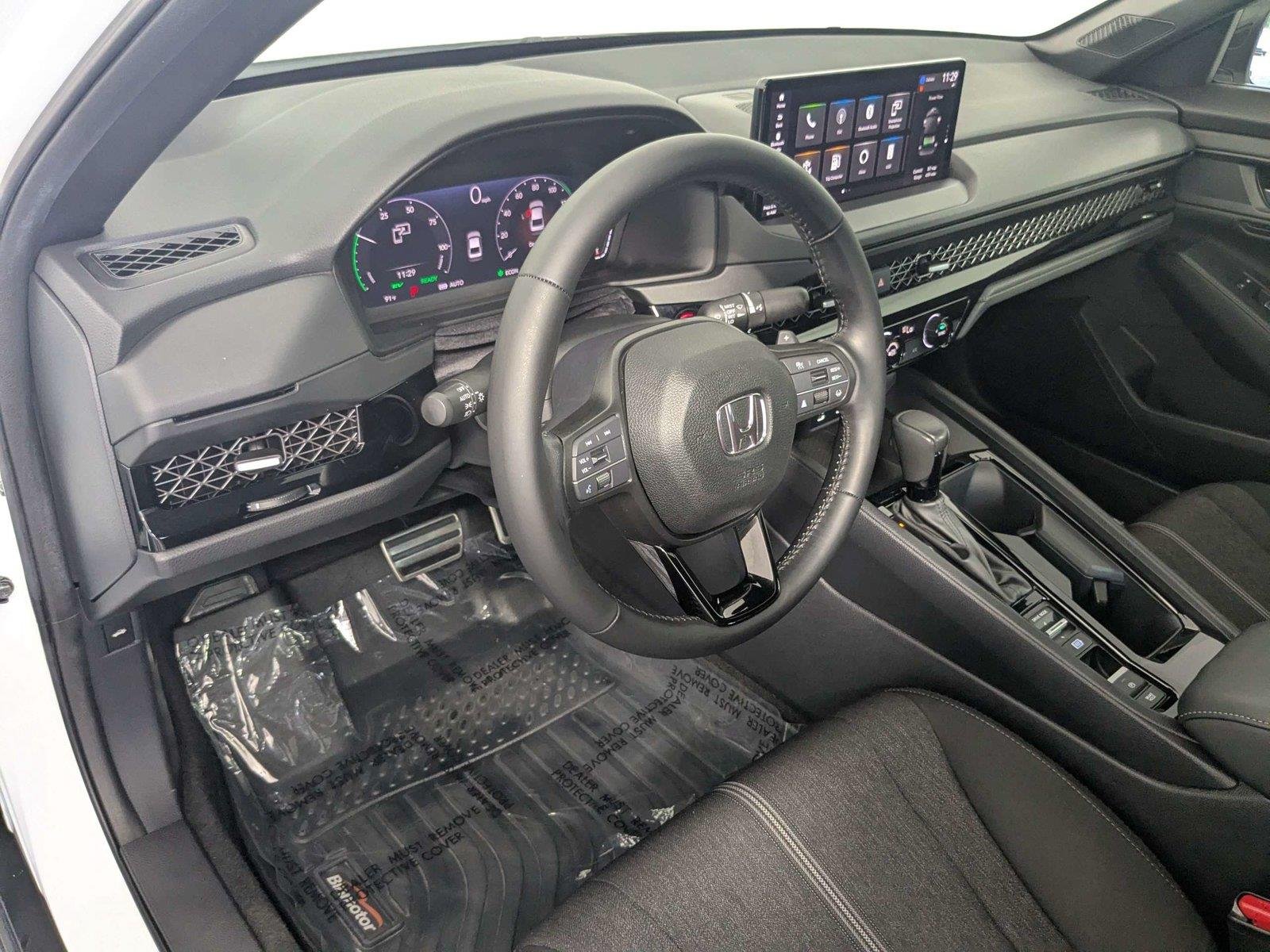 Used 2023 Platinum White Pearl Honda Sport image 11