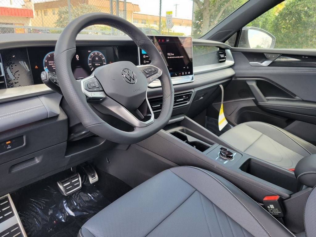 New 2026 Beige/tan Volkswagen 2.0T SE R-Line Black image 10