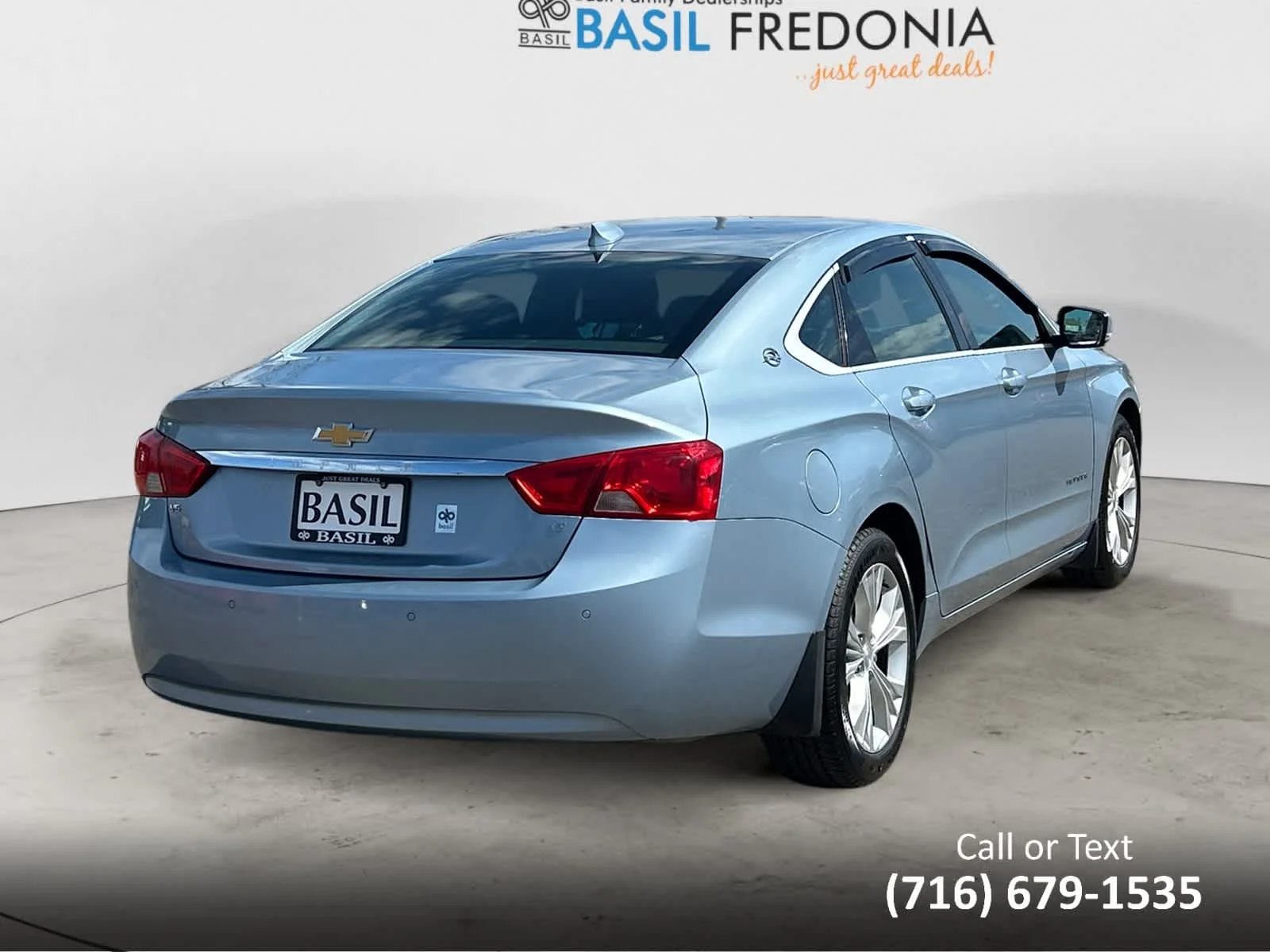 Used 2015 Silver Topaz Metallic Chevrolet LT image 9