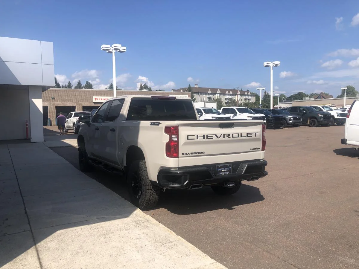 New 2026 White Chevrolet 4wd Crew Cab 147 image 6