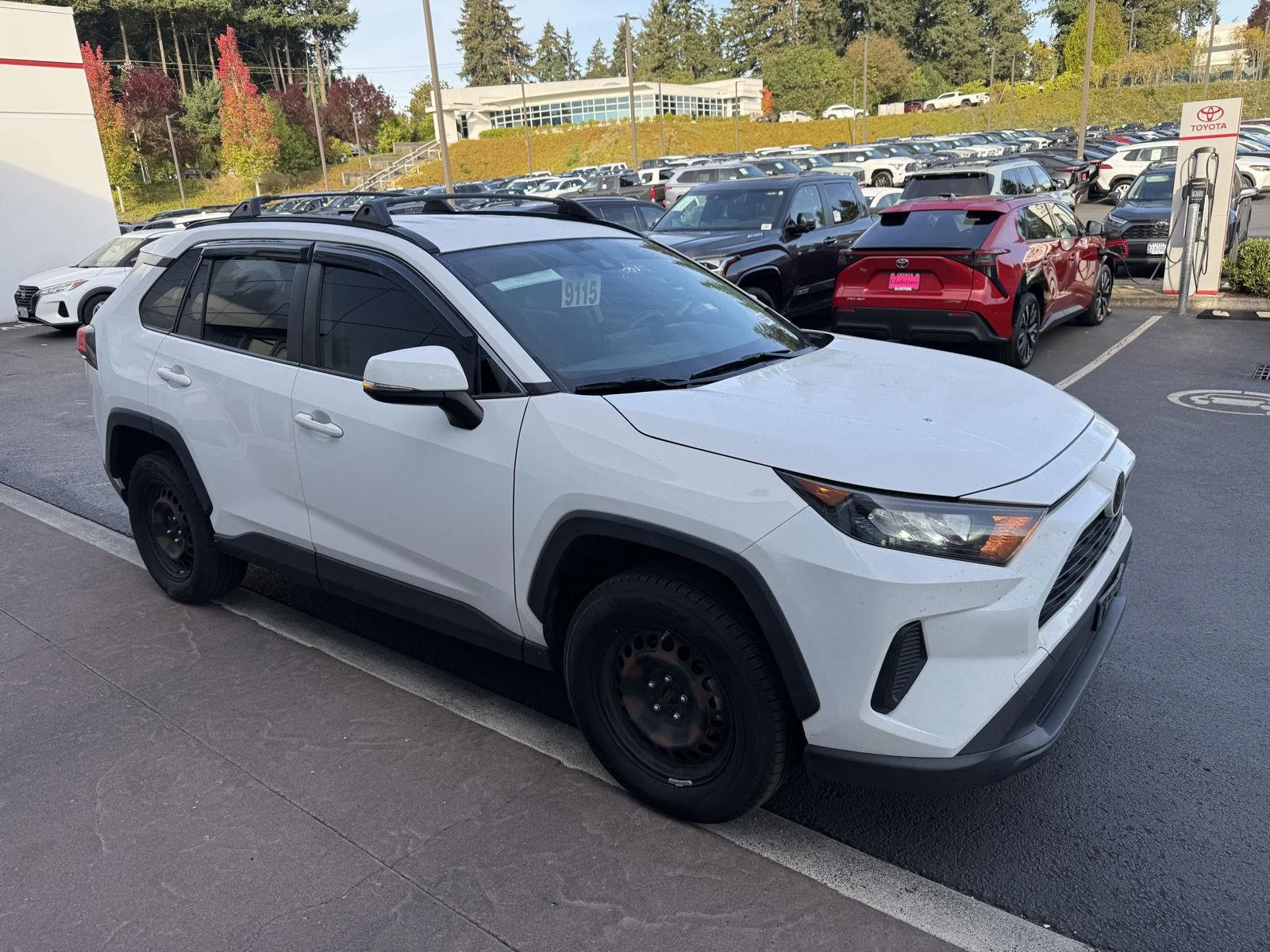 Used 2020 Super White Toyota LE image 6