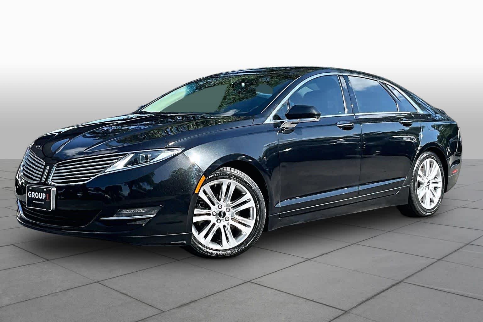 2014 Lincoln MKZ Front Wheel Drive's photo