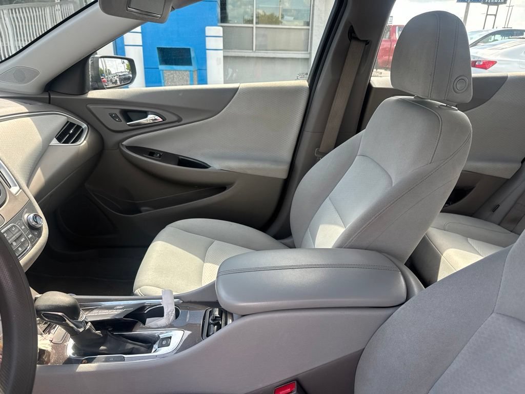 Used 2022 Mosaic Black Metallic Chevrolet LT image 13