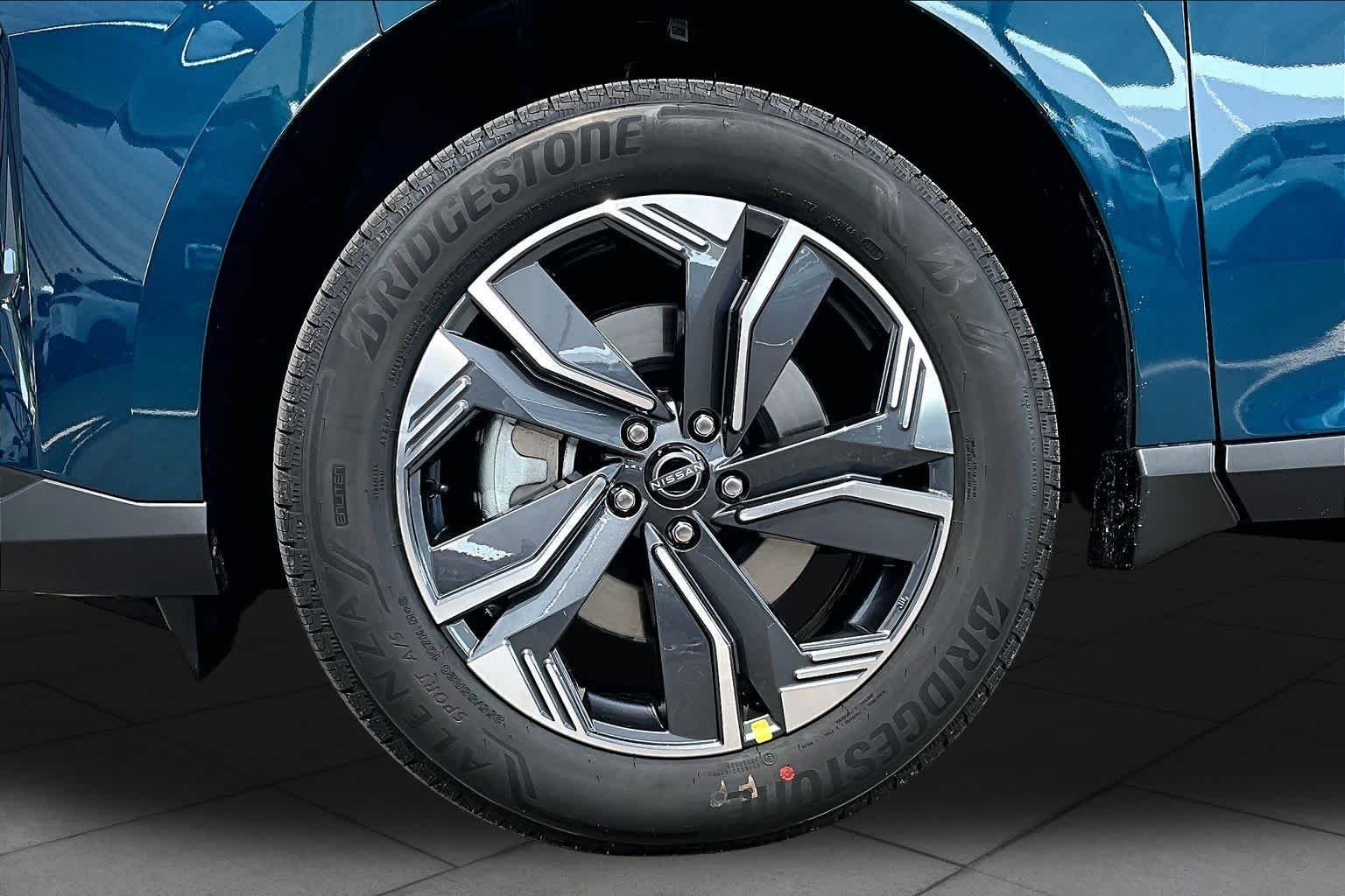 New 2026 Aurora Blue Pearl Metallic Nissan SL image 9