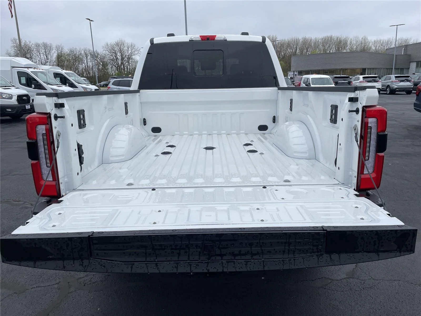 New 2026 Star White Metallic Tri-Coat Ford Platinum image 7