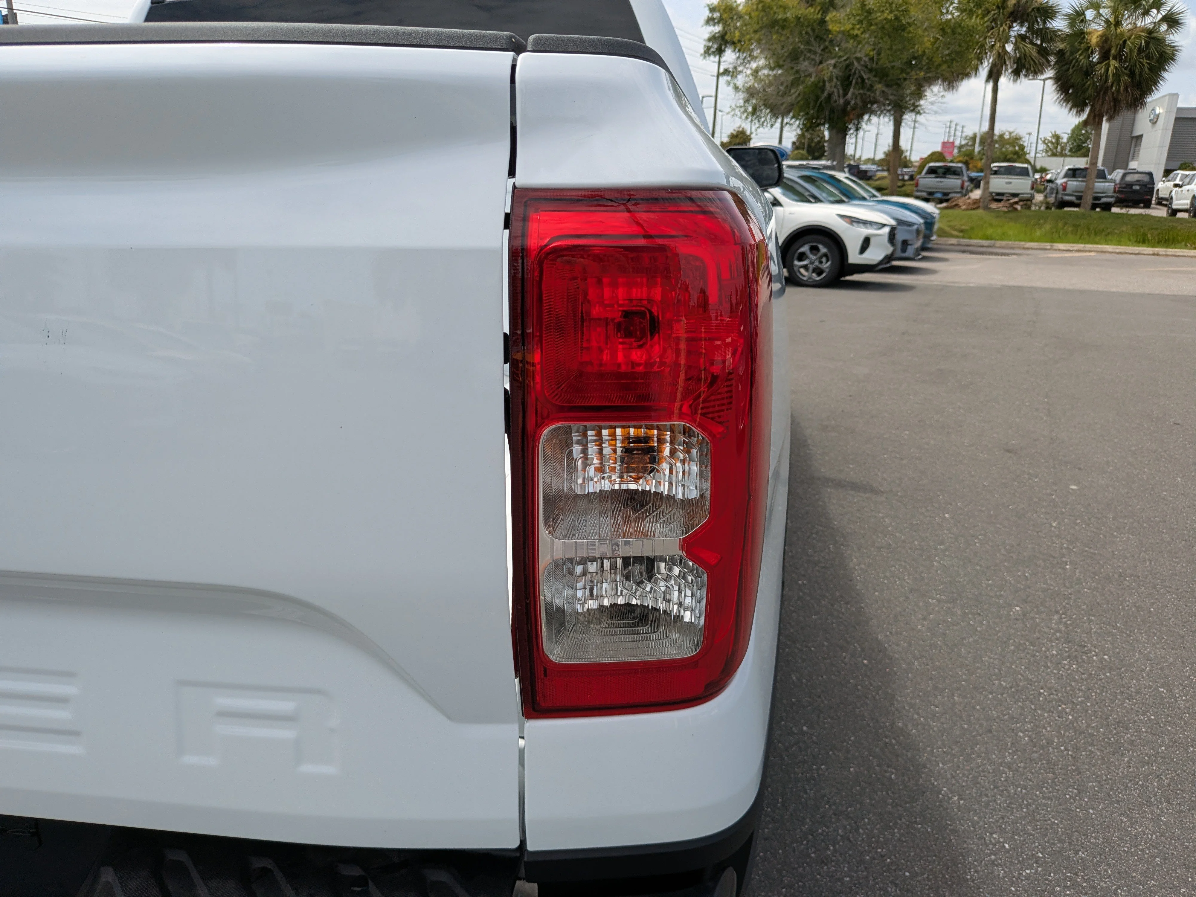 New 2026 Oxford White Ford XL image 11
