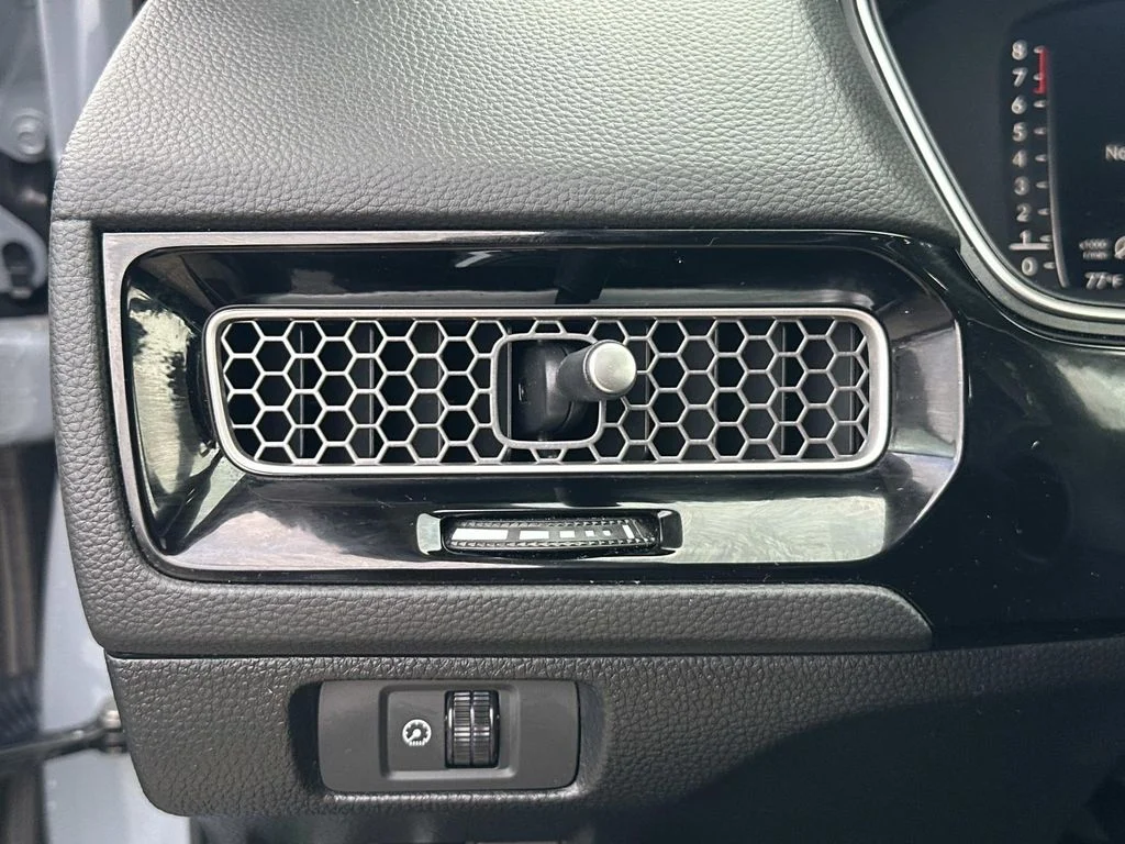 Used 2024  Honda Touring image 30