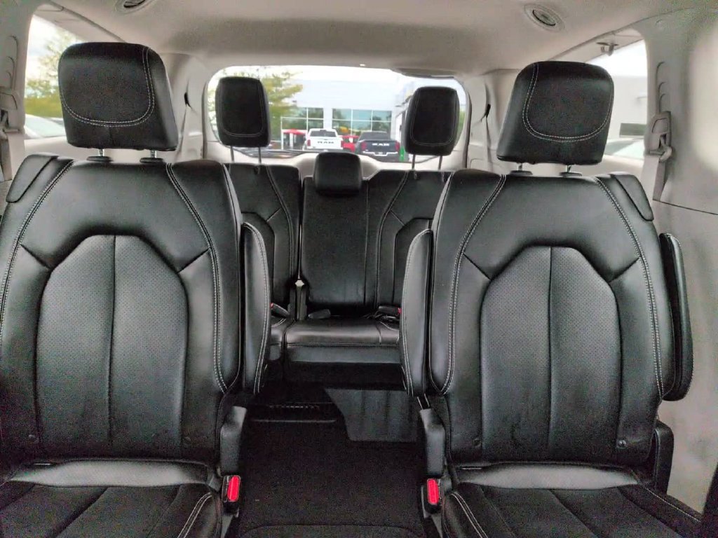 Certified Used 2023 Velvet Chrysler Touring L image 26