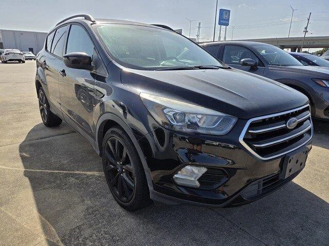 Used 2019 Agate Black Ford SE image 4