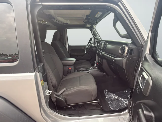 Used 2020 Silver Jeep Sport S image 26