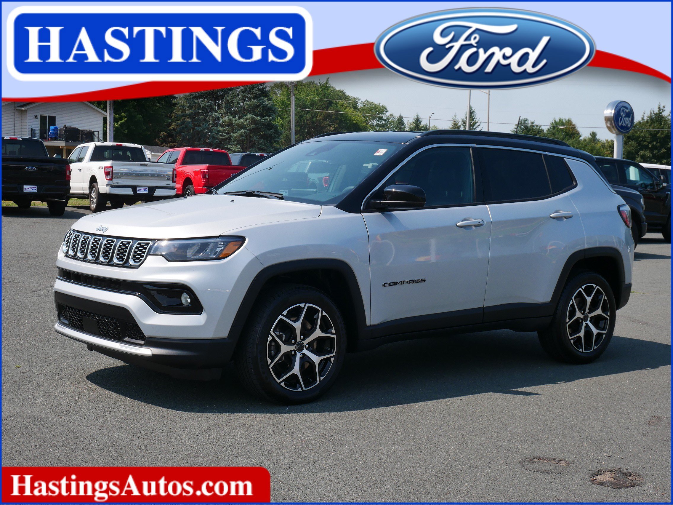 Used 2025 Silver Zynith Jeep Limited image 1