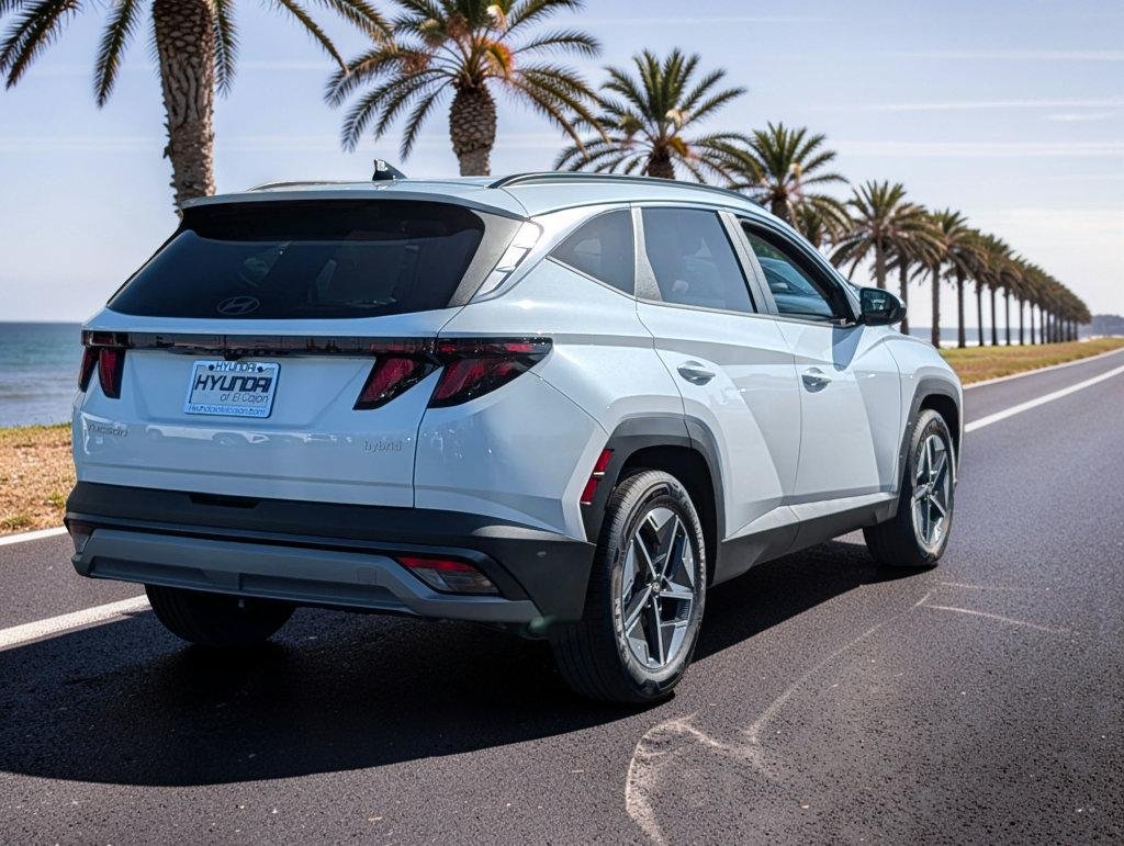 New 2026 White Hyundai SEL FWD image 5