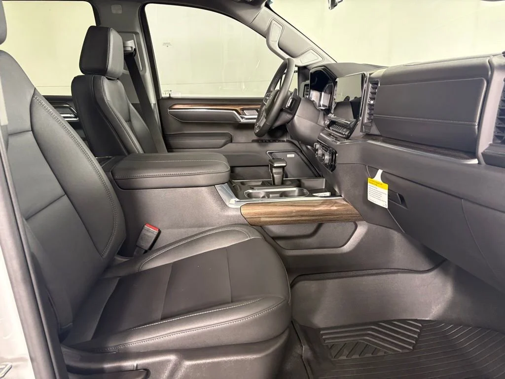 New 2026 Summit White Chevrolet LT Trail Boss image 17