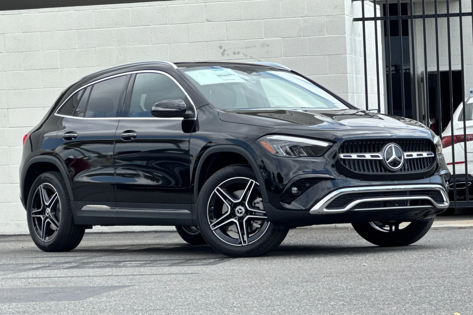 New 2026 Black Mercedes-Benz GLA 250 image 2