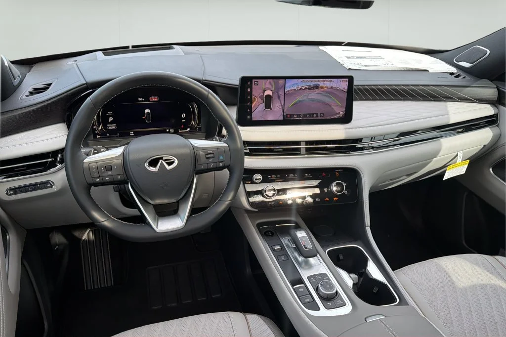 New 2027 2T RAD WHT INFINITI Autograph AWD image 20