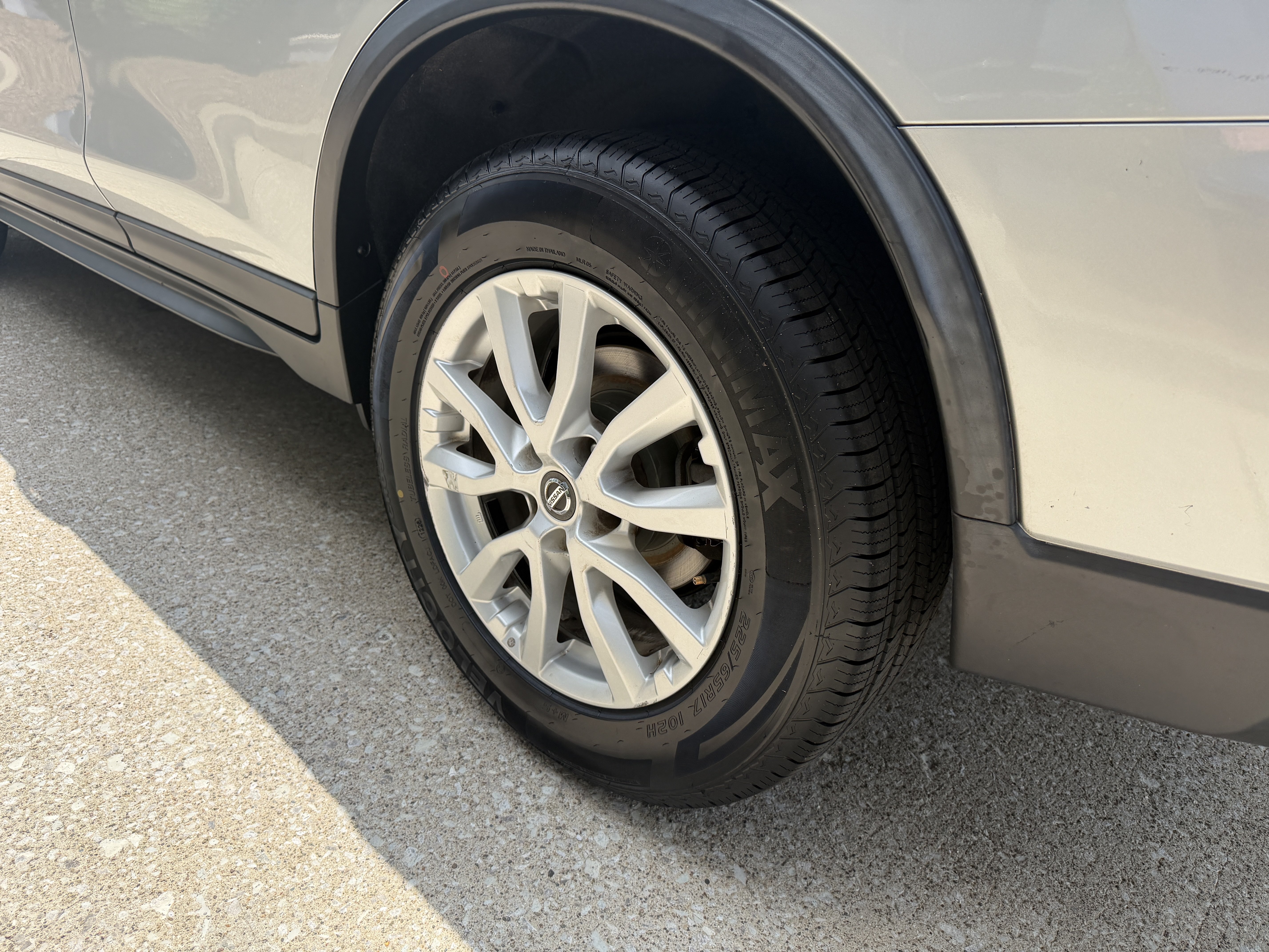 Used 2019 Brilliant Silver Metallic Nissan SV image 14