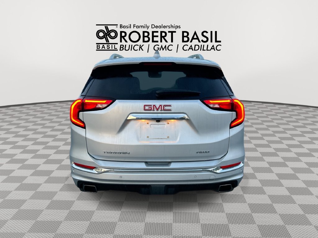 Used 2019 Silver GMC Denali image 7