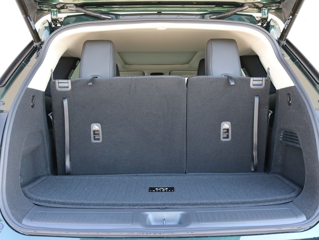 New 2027 DEEP EMERALD INFINITI Luxe AWD image 34